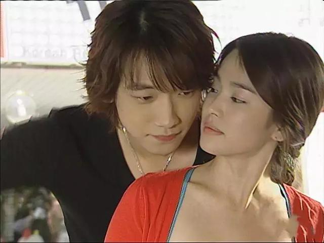 宋仲基:自己对婚姻无保留,大部分责任在宋慧乔_爱情