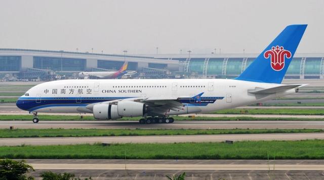 空客a380以前成都最常看到荷兰航空和中国国际航空(以下简称国航)的b