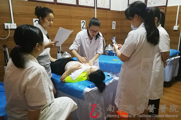 南宁市中医医院:强化中医适宜技术培训 为健康扶贫持续发力