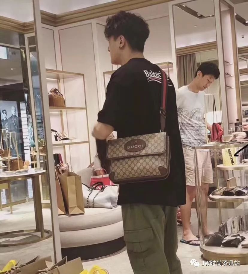 gucci虎头邮差包gucci腰包gucci胸包傻傻分不清get一下几款包区别背法