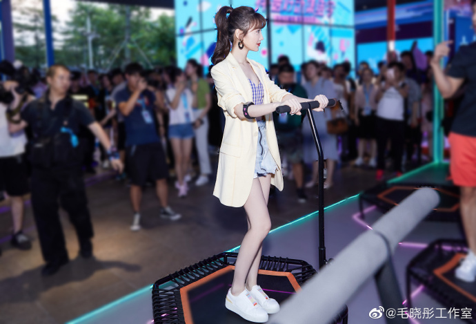 毛晓彤,在夏日里运动,挥汗如雨,幸福!