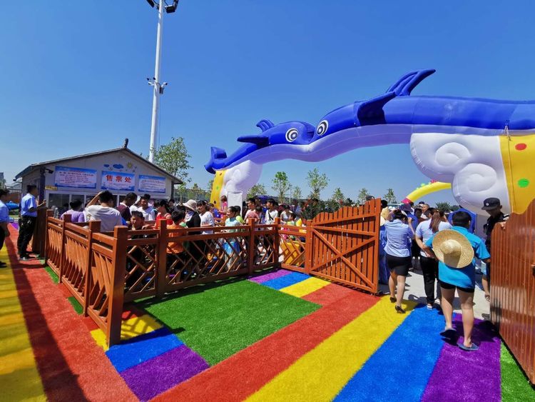 环境良好 服务一流 出行首选平舆县蓝天芝麻小镇天天水上乐园