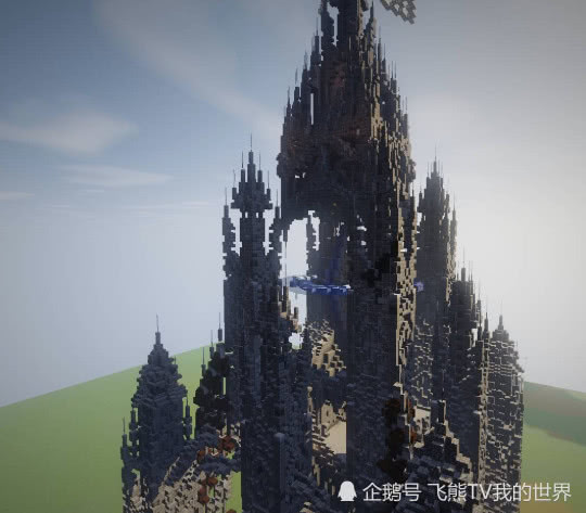 比如《指环王》里面的白袍巫师萨鲁曼,以及《魔兽世界》里