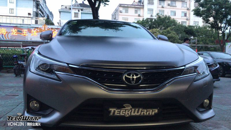 丰田锐志汽车改色贴膜teckwrap美国秃鹰vch410n绸缎金属灰