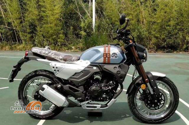 宗申350cc双缸水冷复古车设计曝光,神似经典的moto guzzi v7