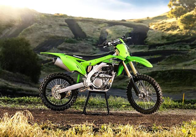 超高压缩比,kawasaki 发布新一代 kx250 越野赛车