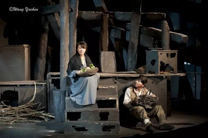 艺荐·戏剧| 看完不敢发朋友圈,没想到你是这样的"伪君子"