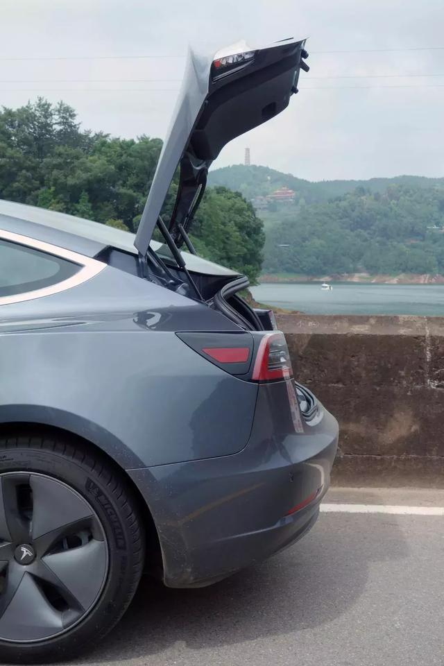 试驾特斯拉model 3,真无敌