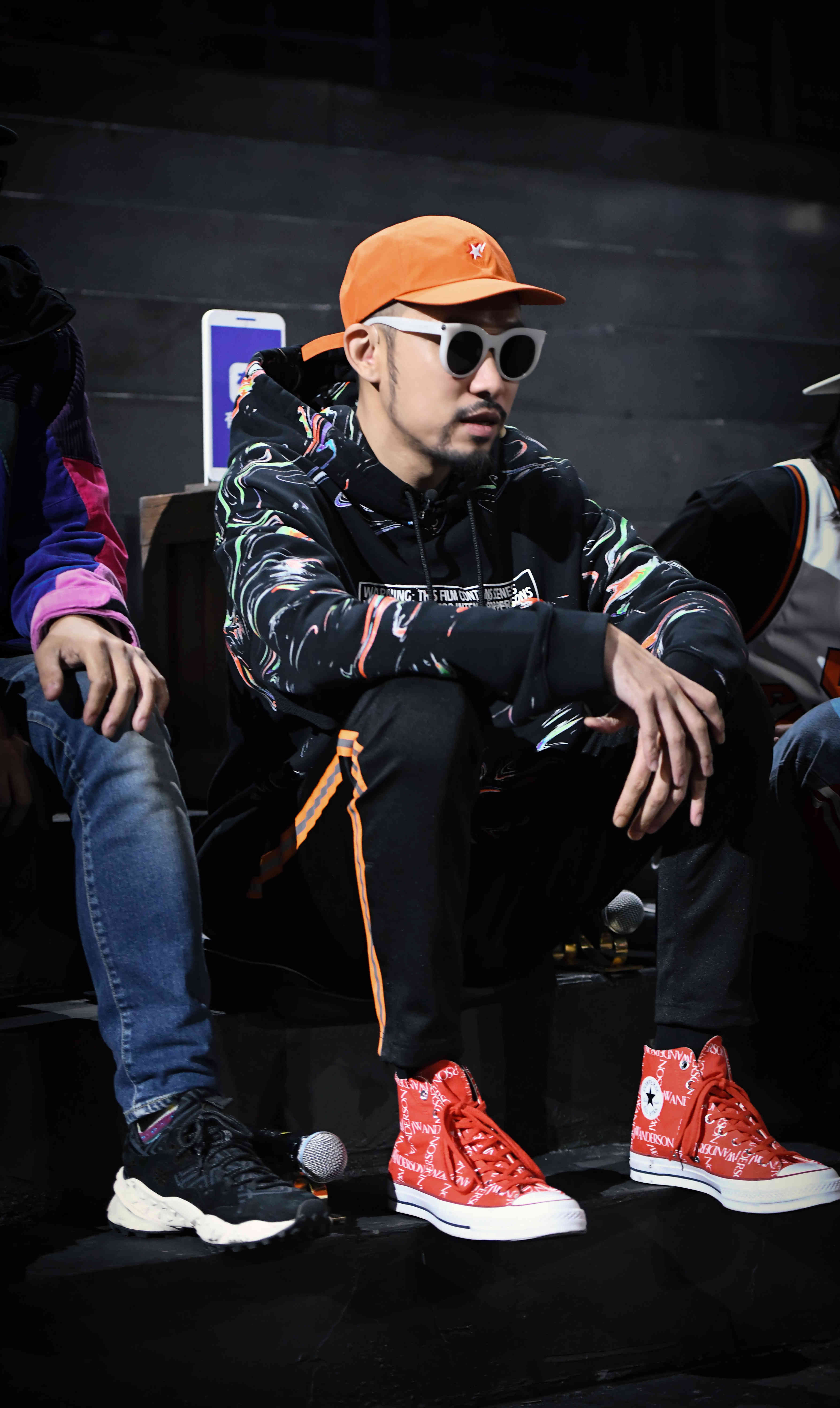 率真态度太炸新说唱唱作人热狗展硬核说唱精神