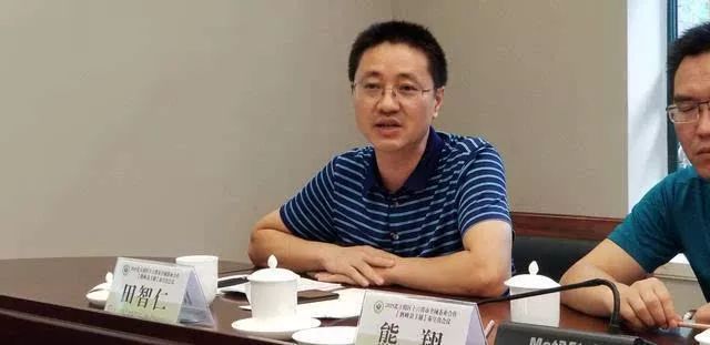 重视与北方销区的务实合作,参会领导有鹤峰县委常委,常务副县长滕晓东