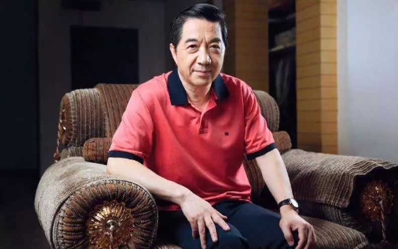 局座作为 cctv特邀的军事评论员,堪称 军事界的百科全书,先后还获得 8