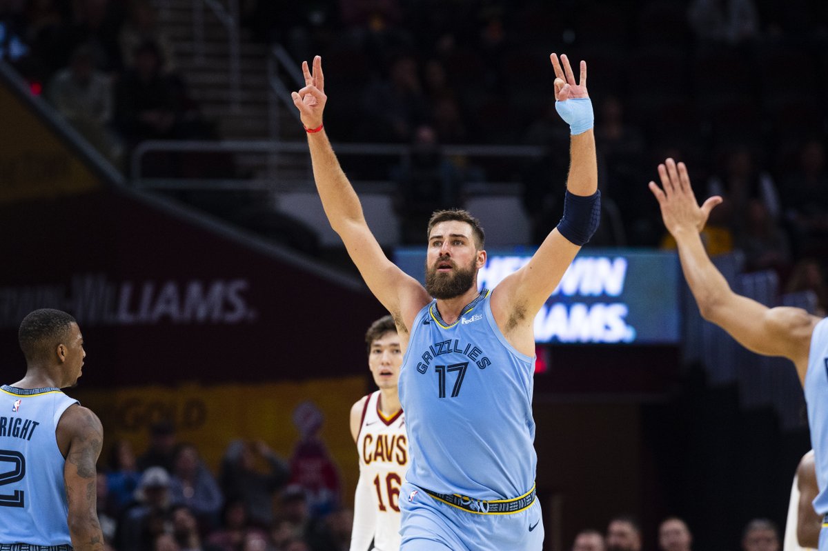 瓦兰丘纳斯留守孟菲斯3年4500万美元续约灰熊