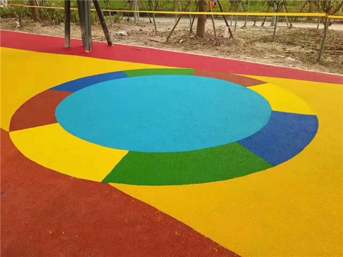 幼儿园的塑胶地面可根据幼儿园需求定做,不同颜色,不同图案,幼儿