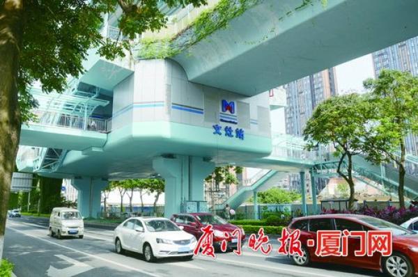 新brt文灶站上午试乘 厦门市民抢先体验无缝换乘