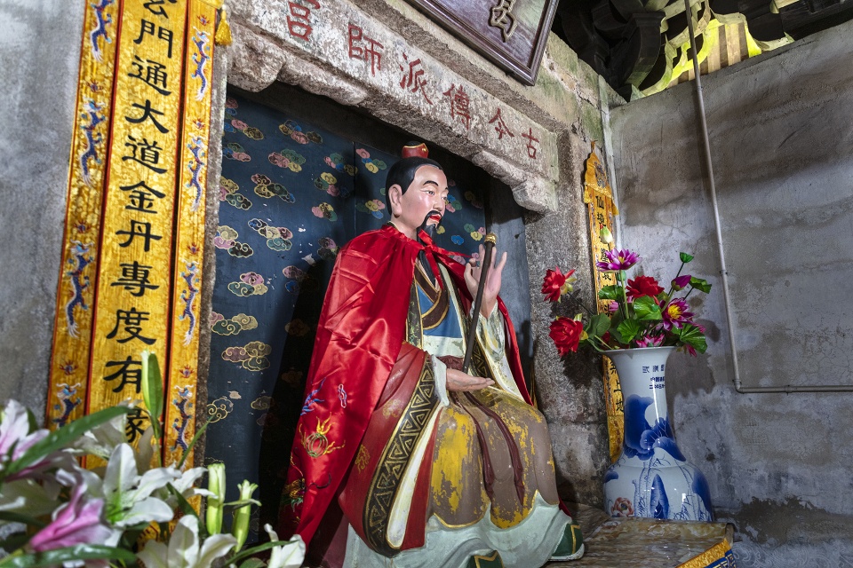 三清山 明朝失踪皇帝曾藏身三清宫 实地探访明史第一谜案的破解证据