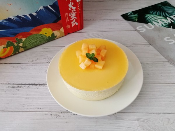 哈密瓜慕斯蛋糕咬下去满满幸福