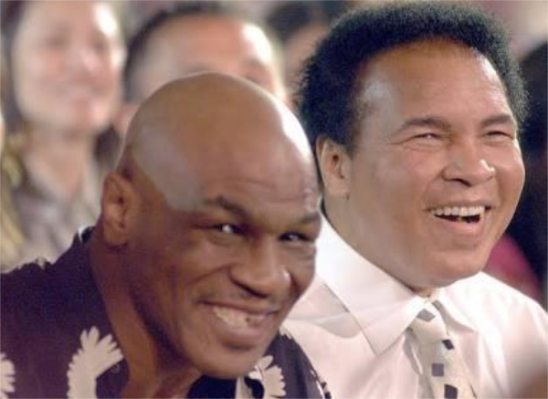 真情实意53岁泰森谈阿里离世潸然泪下拳迷泰森是真尊重阿里