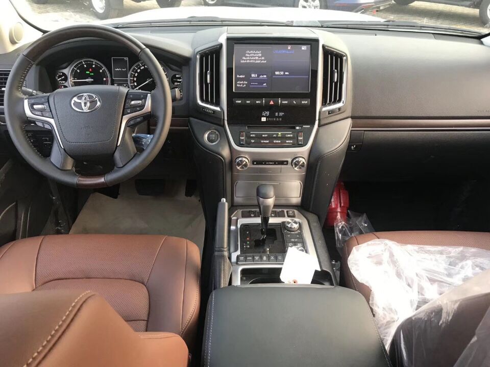 首台2020款丰田陆巡亮相比宝马x5还帅气性能不输牧马人