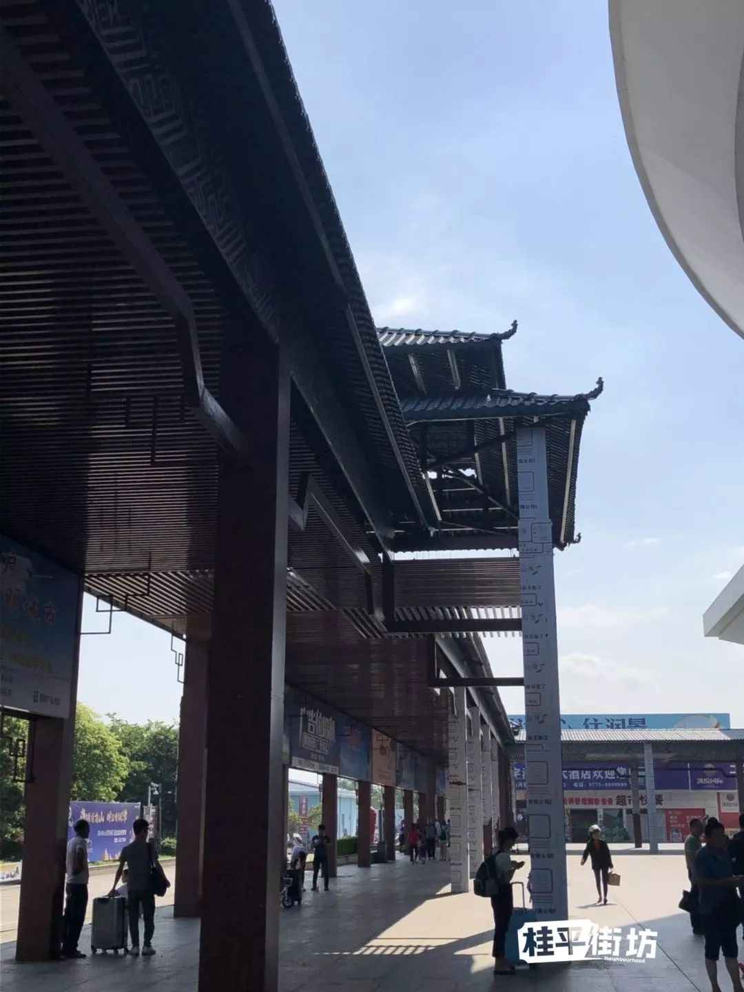 桂平高铁站前长廊完工了再也不怕暴晒雨淋了