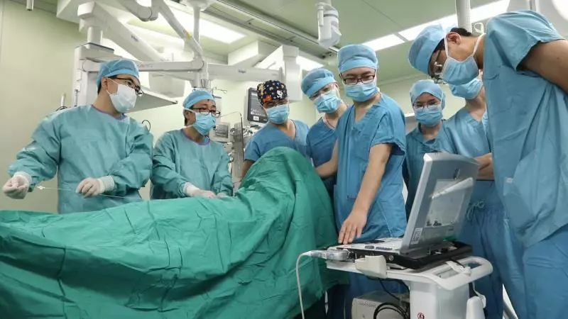 今日21:18,北京卫视《生命缘》第八季第五集,用坚持与信任创造奇迹