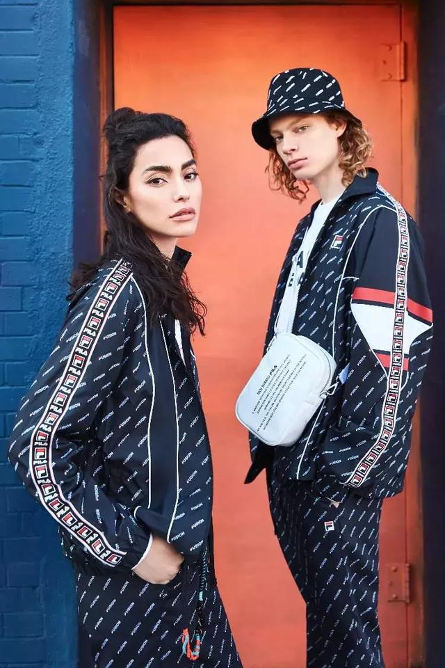 fila fusion同样也在最新"play homerun玩转全垒打"这个系列中推出了