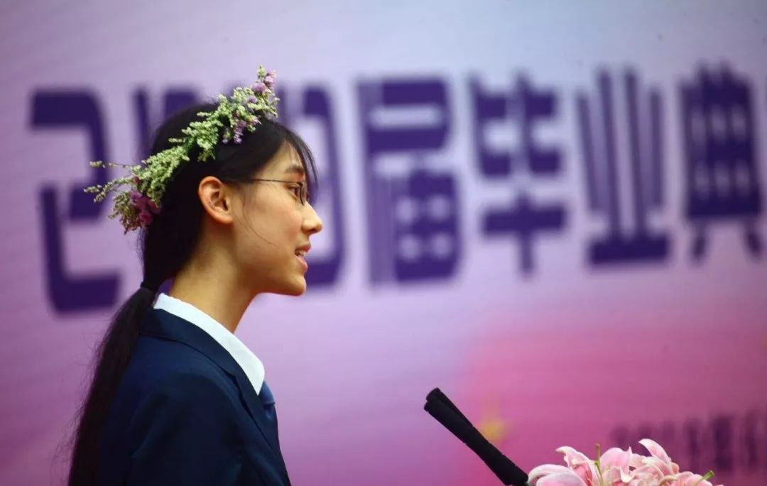 武亦姝进清华,广西高考第一730分:看完"学神"的故事,我们来谈谈人生