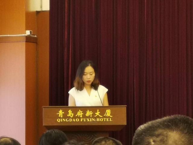 人美心善的深圳律师李荣花获"全国律师行业优秀