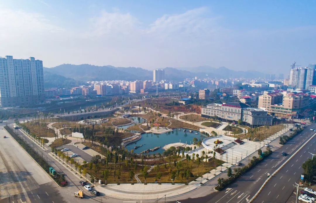 记者蹲点见闻丨看涟源市把小微权力装进透明笼子