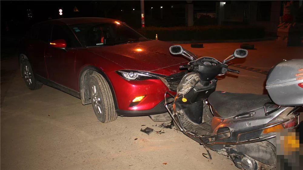 平湖一男子弯子撞上电动车致人脾脏切除而当天正是儿子摆大学酒