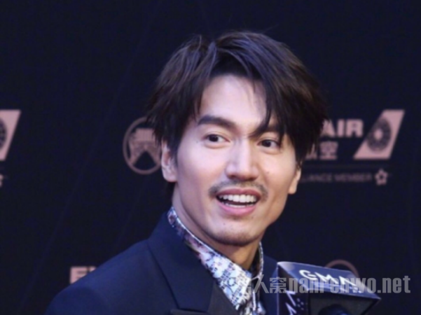 言承旭红毯造型风格大变这不是林志玲老公的style