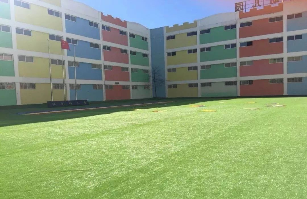 十三园:马龙康盛逸境世博阳光幼儿园地址:曲靖市马龙县康盛逸境小区