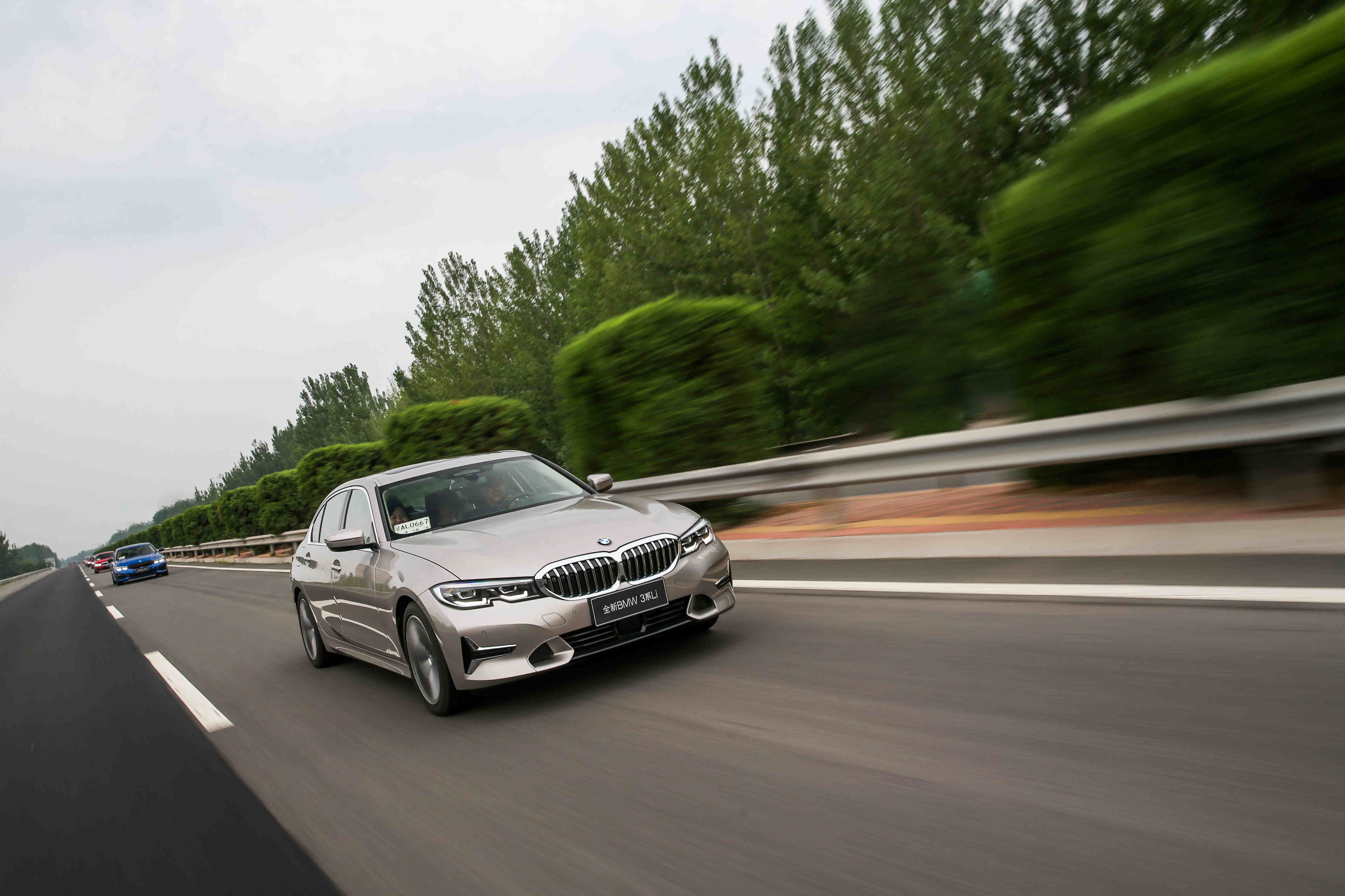 全新bmw 3系开启豪华创新驾享之旅