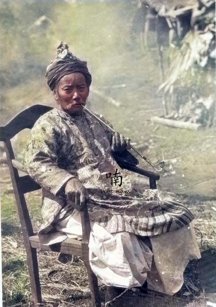 英属缅甸北部土司罕见老照片:爱穿中国式服装,犹如明清时期人物_掸邦