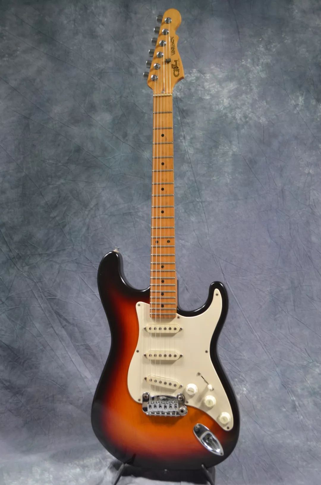 客户回馈大促多款二手电吉他电贝司让利促销中