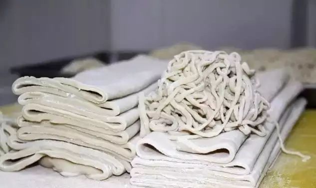 手工打面,百年传承!宜春这家值得一尝!_诸暨