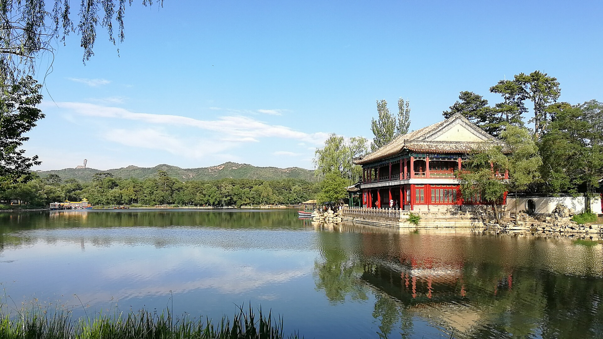 老年人喜欢旅游的景点图片