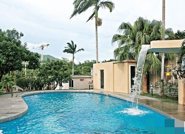 据悉,邓家遗产主要包括澳娱乐公司1%的股权,跑马地永祥大厦,西贡一块4