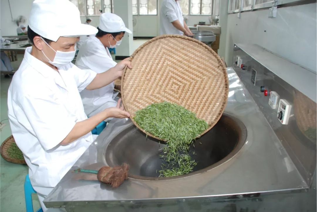 传统手工制茶工艺,匠心精制每一片茶!_茶叶