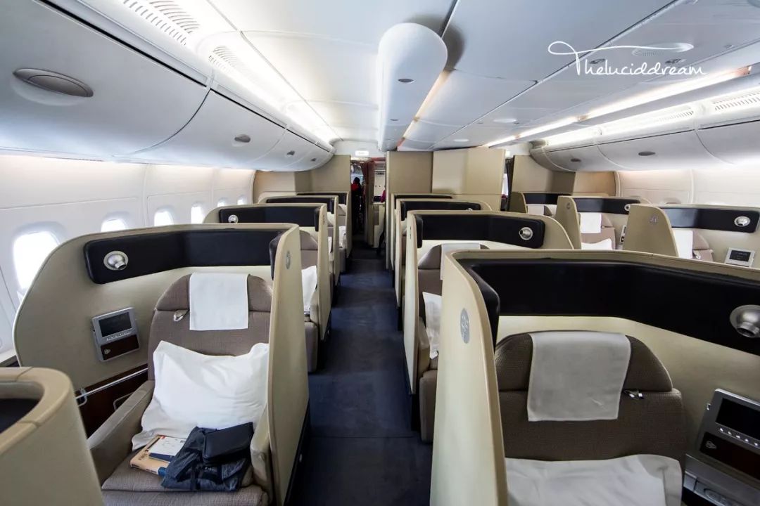十年时间我睡遍了所有空中客车a380客机上的床