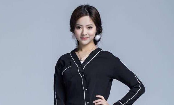 英雄联盟:王多多回归,网友喊话拉kris一把:一笔姐知道错了