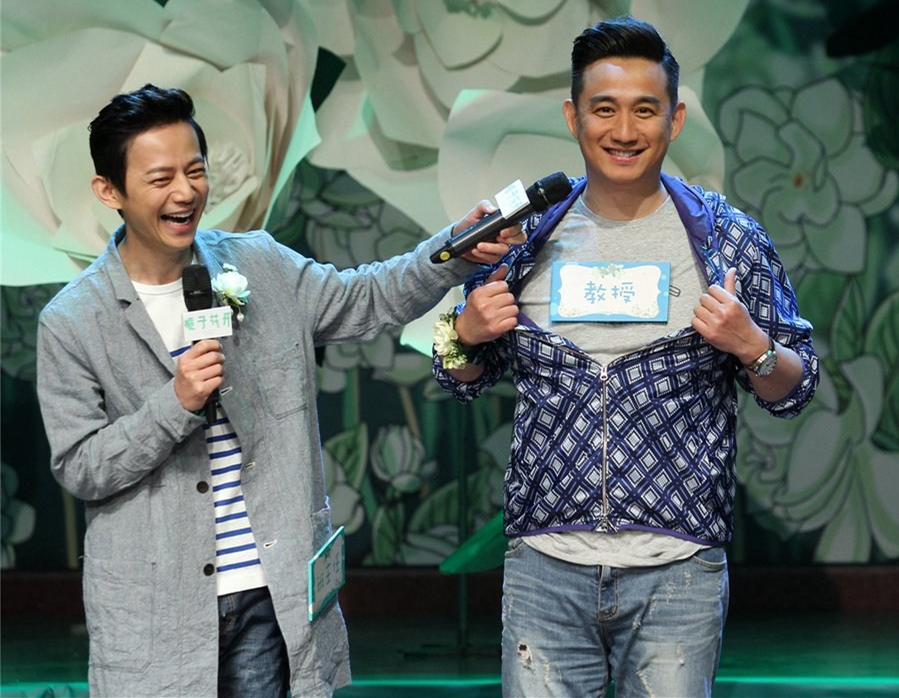 何炅在综艺节目中对谁都很好, 生活中谁才是他真正交心的朋友?_黄磊