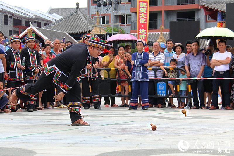 广西大化布努瑶民间体育比赛趣味多