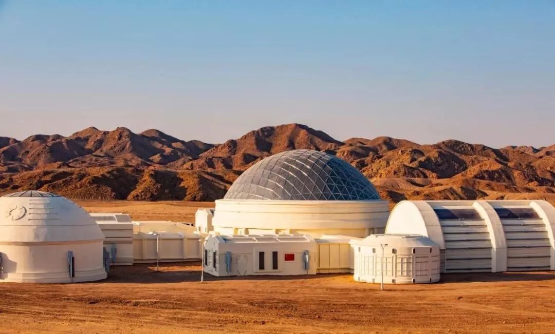 "移民火星",是世界科幻史上的热点话题,但从来没有人考虑过真的去体验