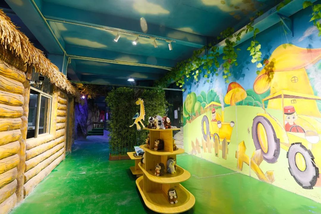 现在,客天下·创艺园欢乐小镇儿童动物园已对外开放,喜欢萌宠的伙伴们