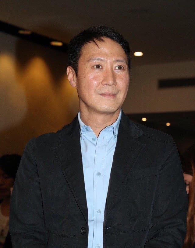 53岁黎明近照曝光,出席活动老态明显