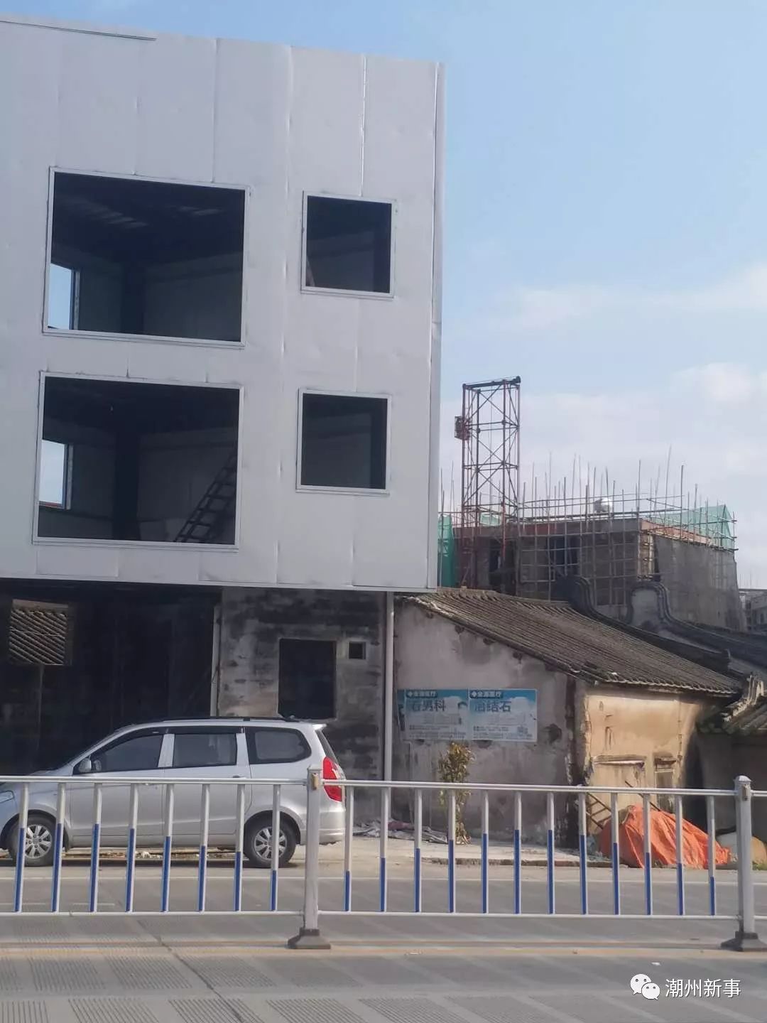 潮汕惊现三角"纸片楼",水泥钢结构外墙包铁皮