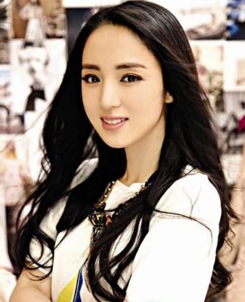 她曾是1线明星,颜值不输范冰冰,如今却为微商代言三无产品