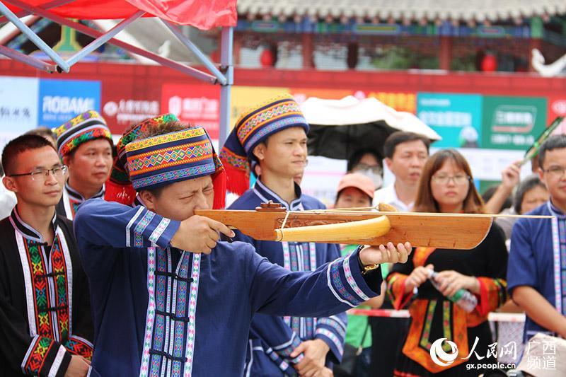 广西大化布努瑶民间体育比赛趣味多