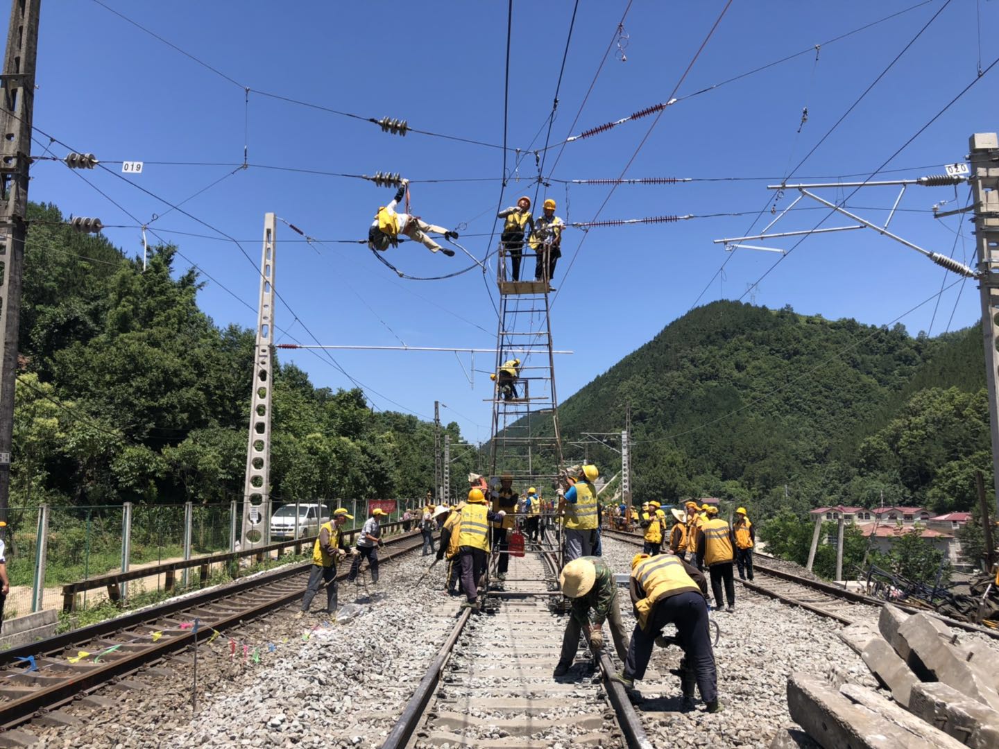 阳安二线阳平关东至宁强右线施工顺利开通
