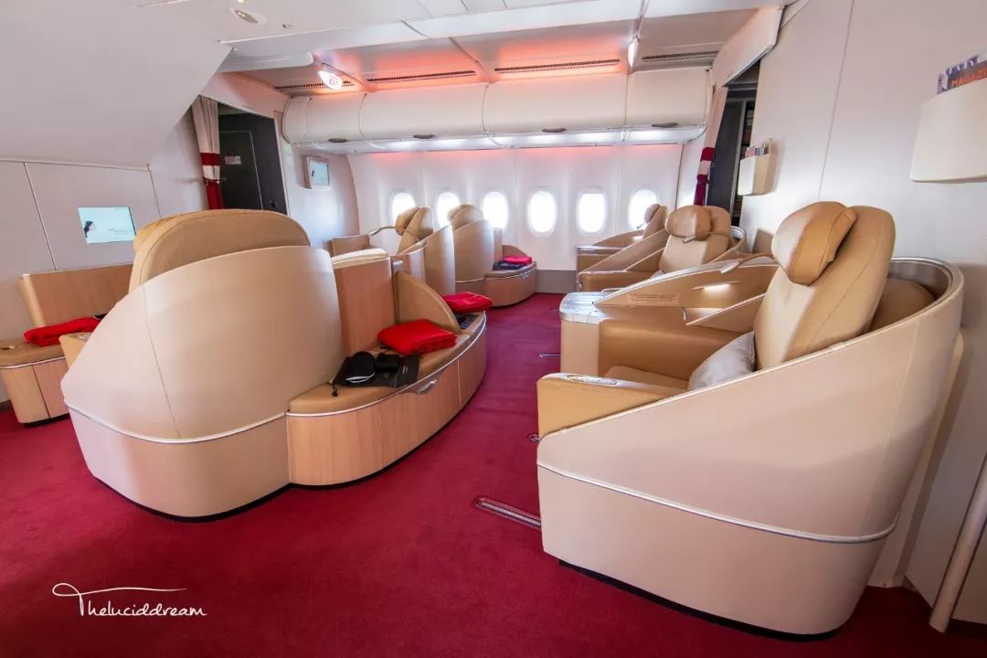 十年时间,我睡遍了所有空中客车a380客机上的床_头等舱